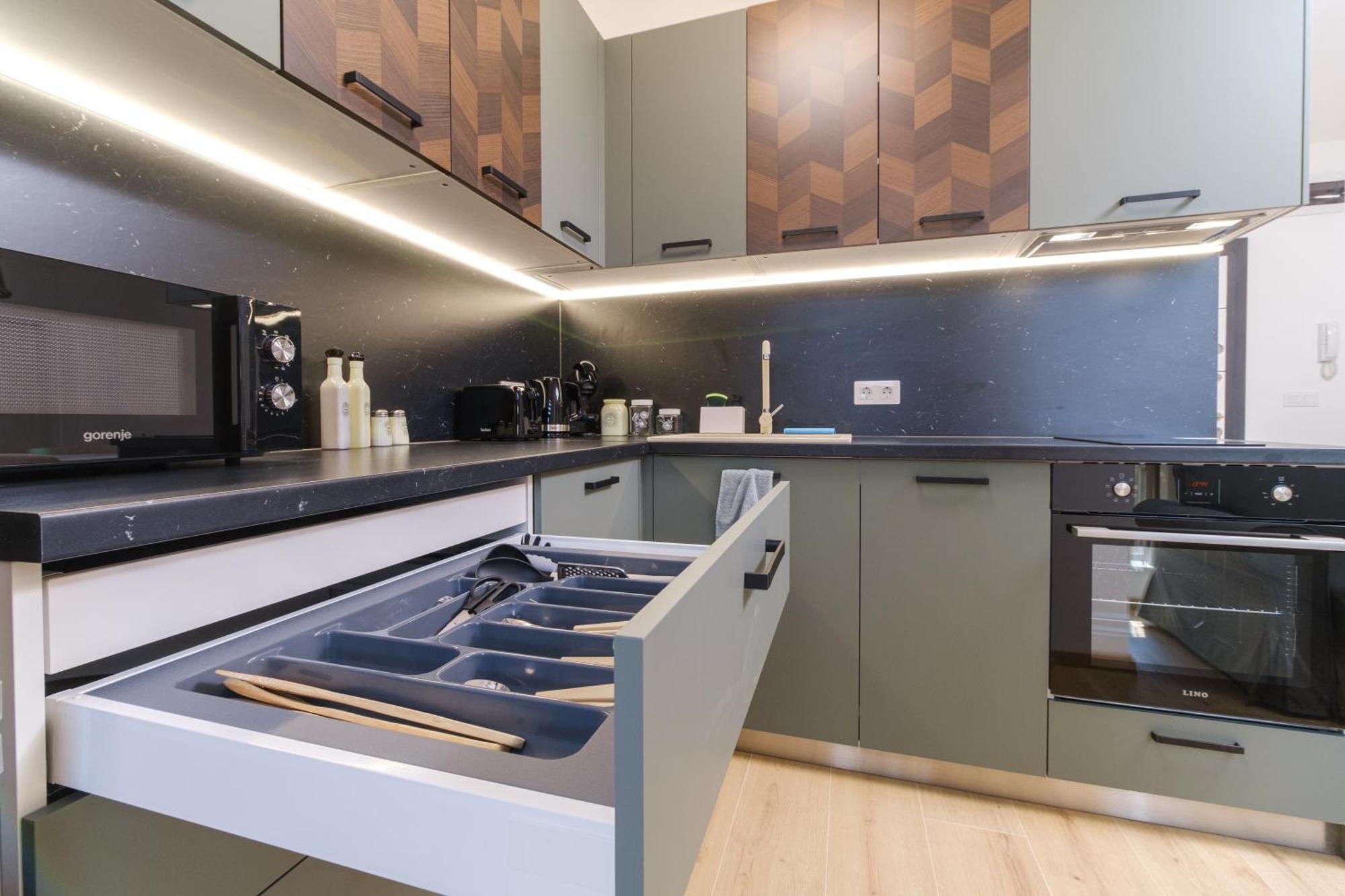 Modern 1-Bedroom Apartment With Free Parking Plovdiv Bagian luar foto