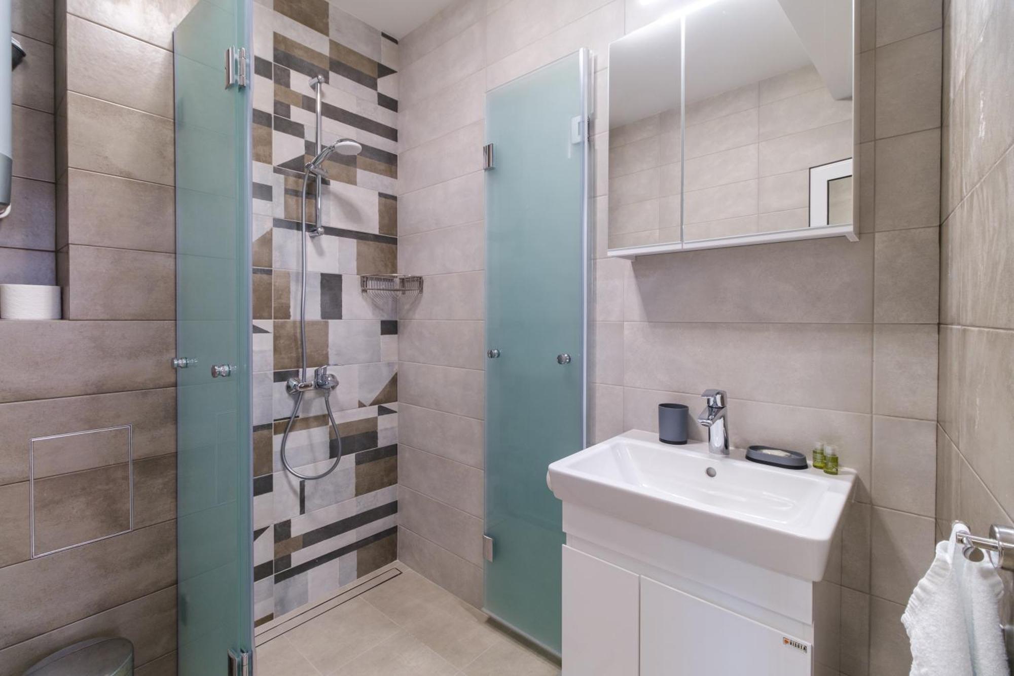 Modern 1-Bedroom Apartment With Free Parking Plovdiv Bagian luar foto