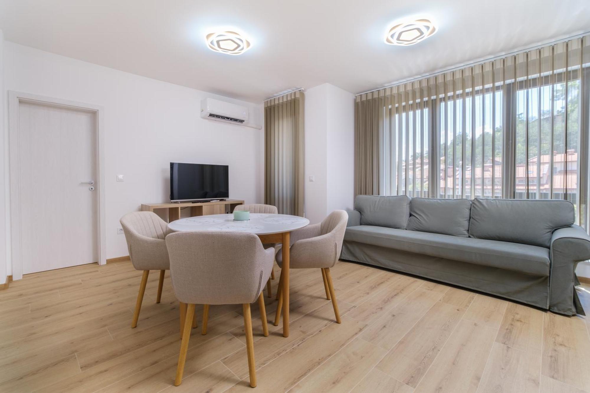 Modern 1-Bedroom Apartment With Free Parking Plovdiv Bagian luar foto