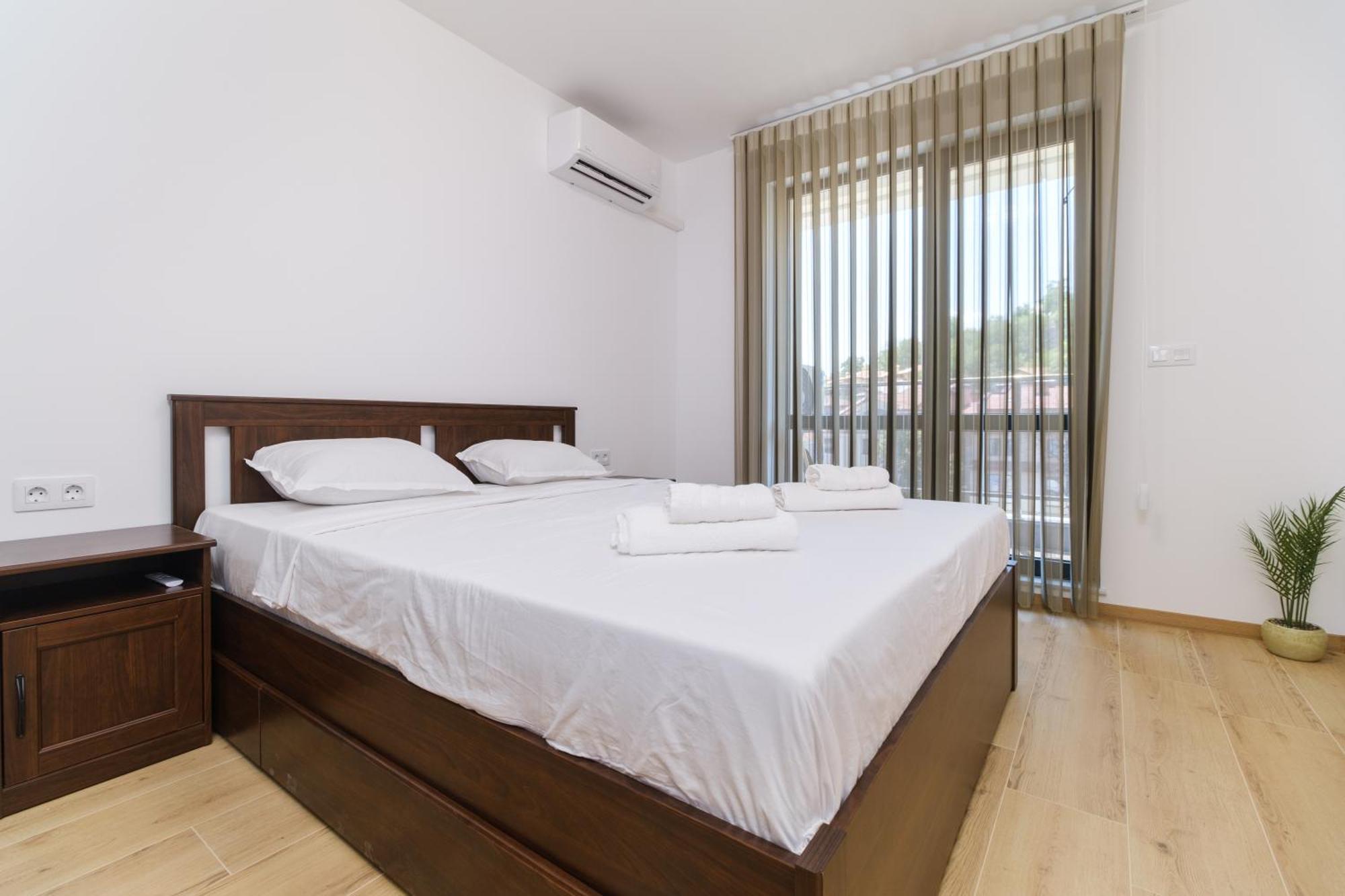 Modern 1-Bedroom Apartment With Free Parking Plovdiv Bagian luar foto